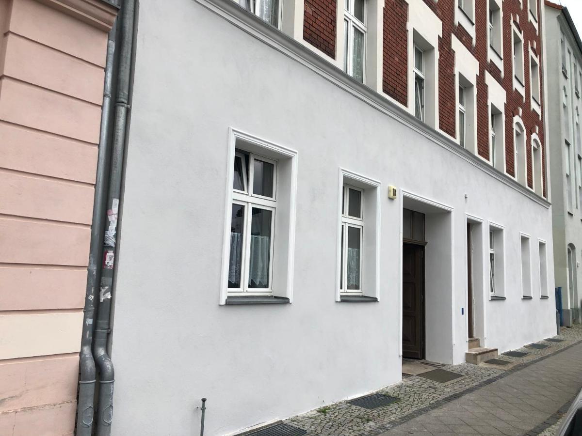 Modernes Apartment Lieblingsfleck I 2 Schlafzimmer I 4 Betten I Zentrumsnah Eberswalde Buitenkant foto